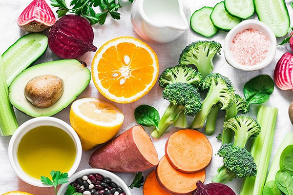 Bổ sung các thực phẩm giàu vitamin và chất chống oxy hóa để dưỡng da khỏe mạnh
